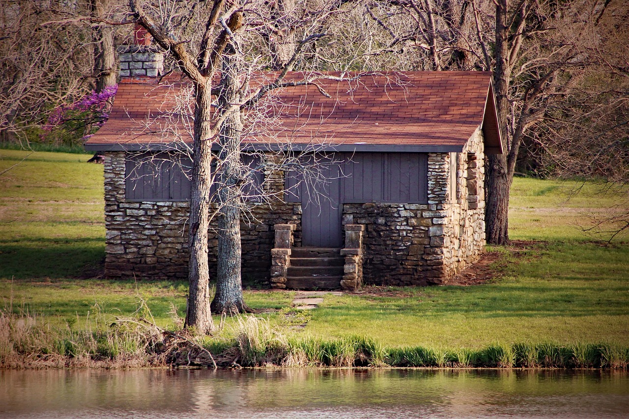 How Solar Power Can Help you to Live Off Grid